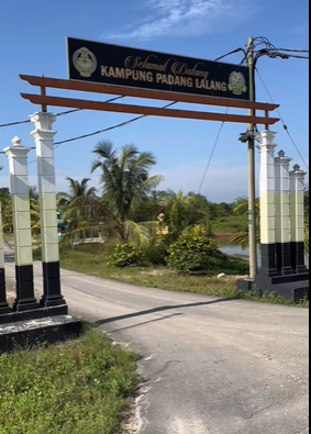 SUNGAI ATAS SUNGAI KAMPUNG PADANG LALANG